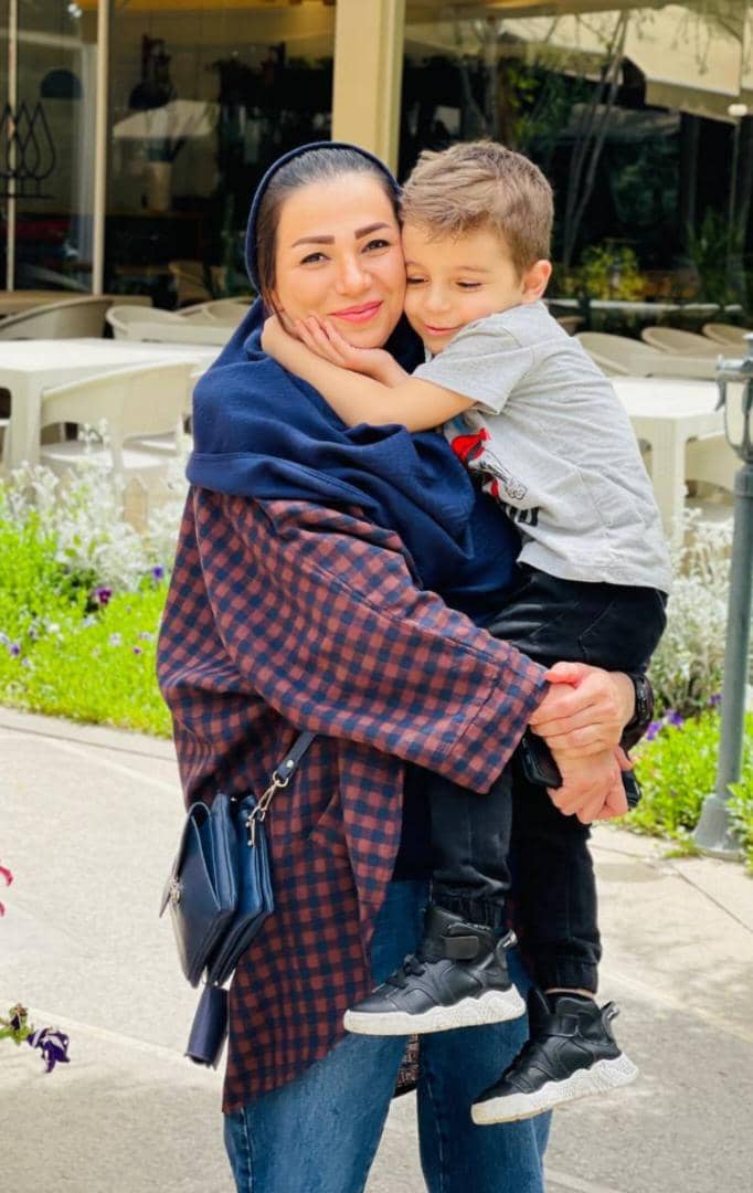 سمانه حیدری مشتری سمانه حیدری مشتری