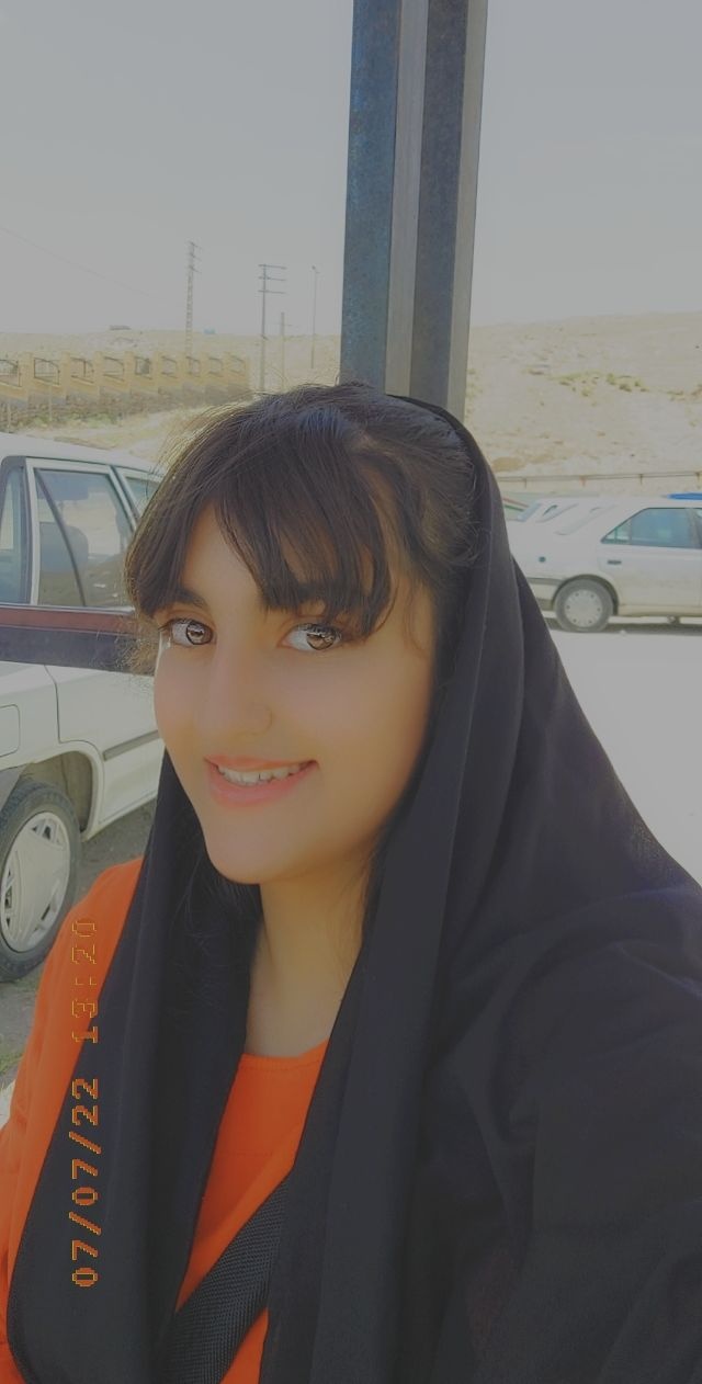 دنیا بیگ زاده مشتری دنیا بیگ زاده مشتری